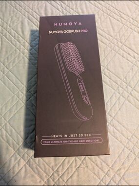 Numoya Gobrush Pro Heated Hair Brush - Black with Pink Print
